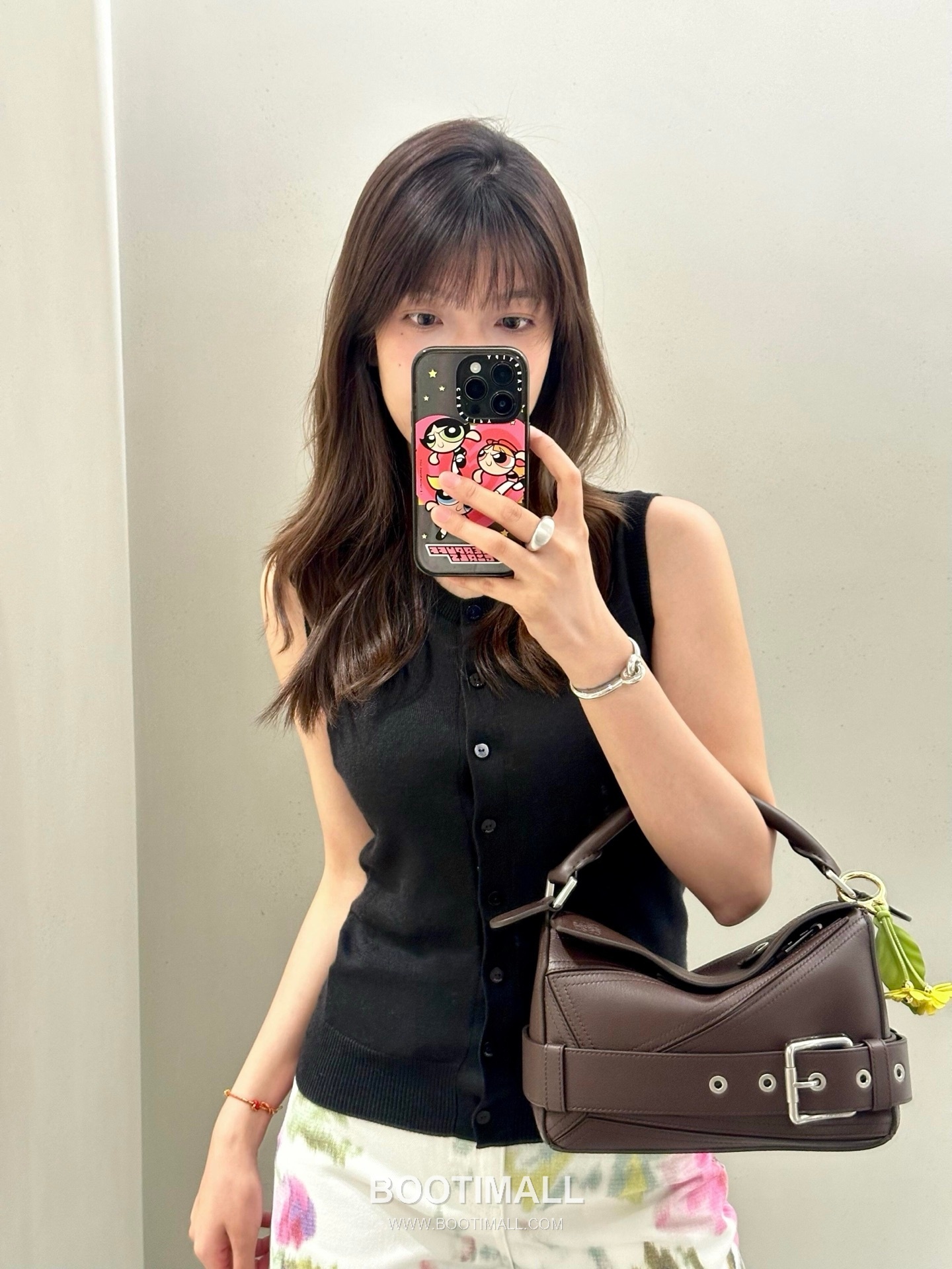 Loewe Puzzle Biker Large Shiny Calfskin Black Handbag 로에베 퍼즐 바이커 라지 652566115 샤이니 카프스킨 블랙 핸드백 33cm 2