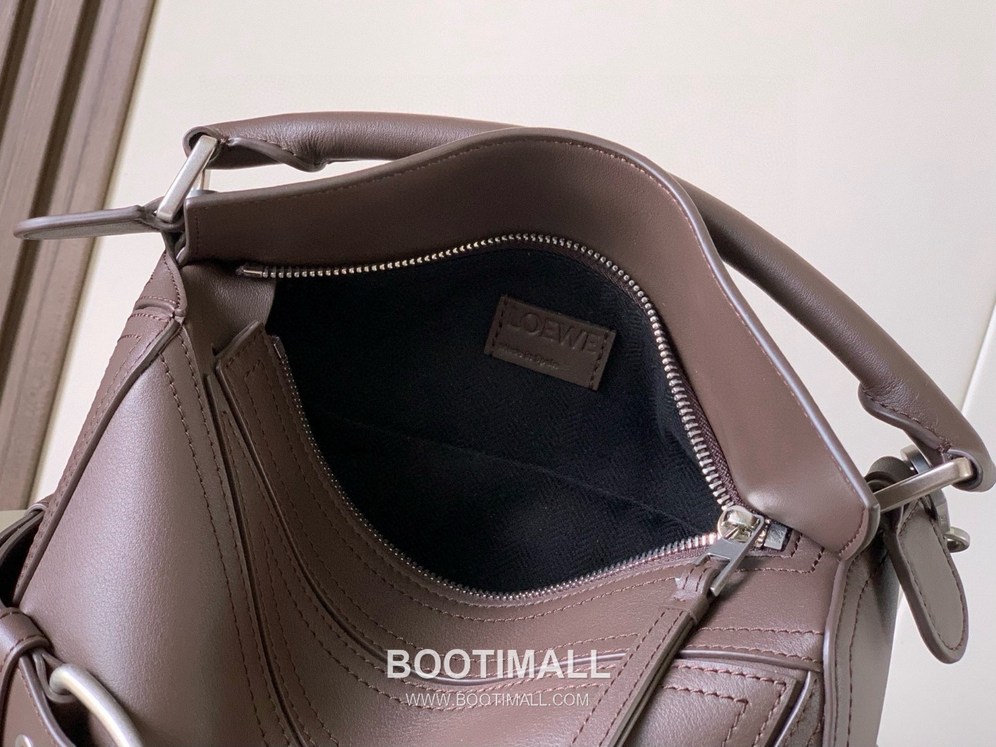 LOEWE Puzzle Biker Small Bag 052517100 로에베 퍼즐 바이커 스몰 토트백 글로시 카프스킨 24cm 13