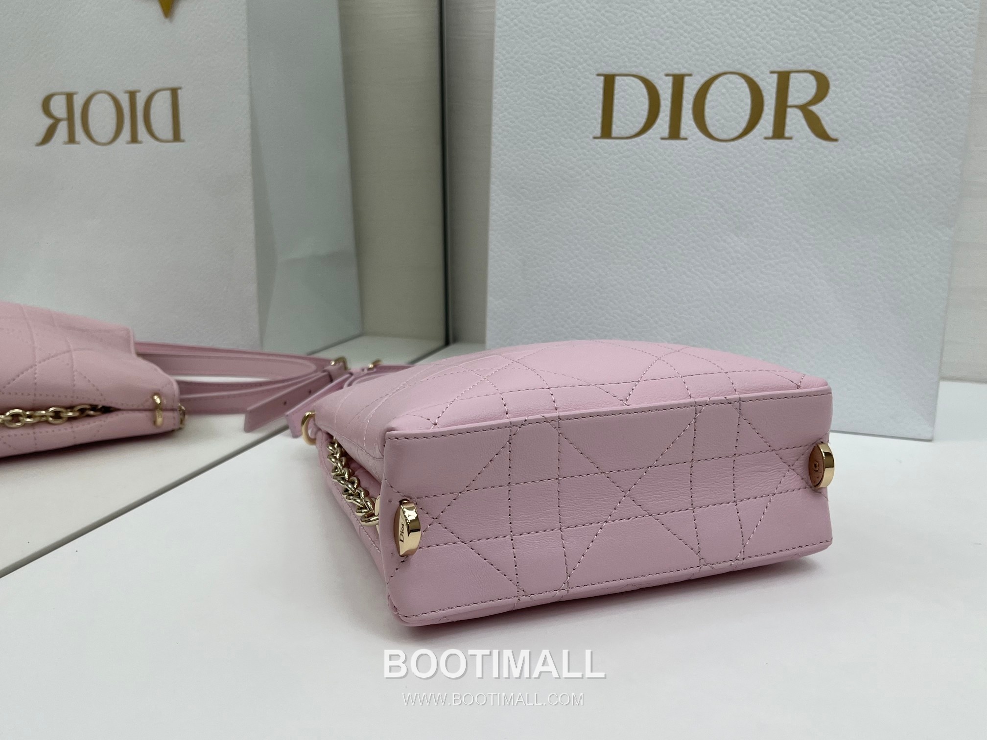 Dior Trianon Vertical Cannage Lambskin Chain Shoulder Bag 디올 트리아농 버티컬 까나쥬 램스킨 체인 숄더백 21cm 5