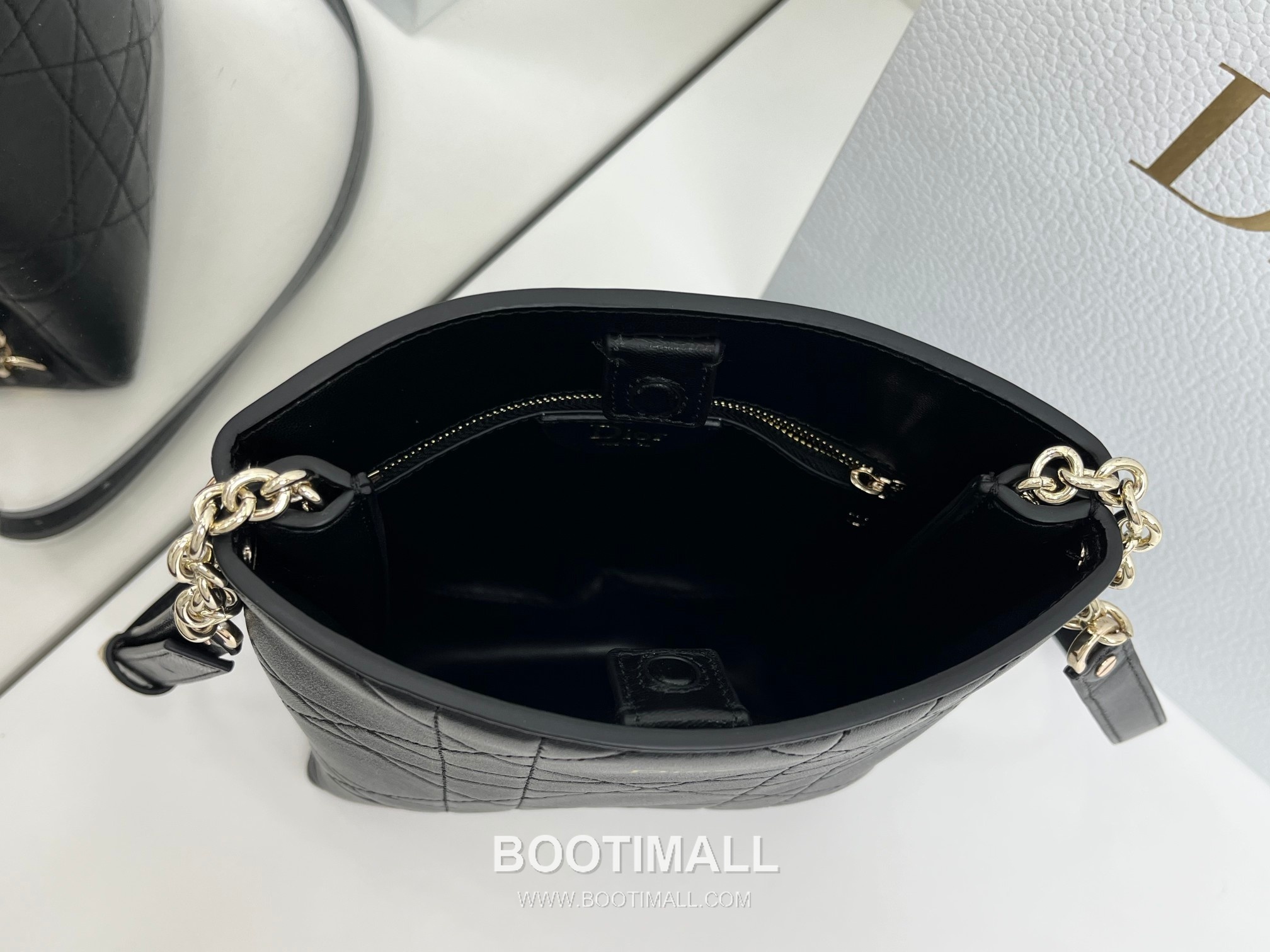 Dior Trianon Vertical Cannage Lambskin Chain Shoulder Bag 디올 트리아농 버티컬 까나쥬 램스킨 체인 숄더백 21cm 7