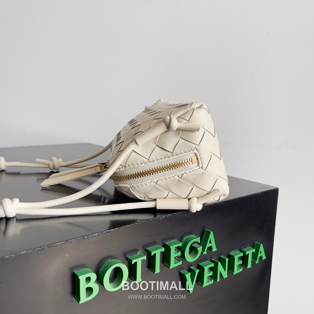 Bottega Veneta Concert Pouch Intrecciato Leather Mini Crossbody Bag 보테가베네타 콘서트 파우치 인트레치아토 가죽 미니 크로스백 18.5cm 2