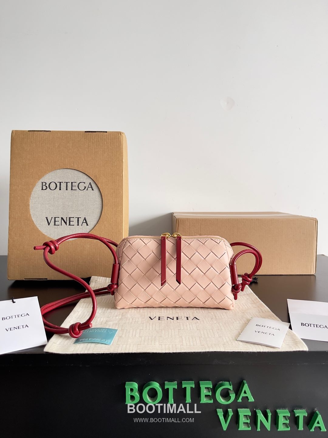 Bottega Veneta Concert Pouch Mini Intrecciato Leather Crossbody Bag 보테가 베네타 콘서트 파우치 미니 794258 인트레치아토 레더 크로스백 18.5cm 1