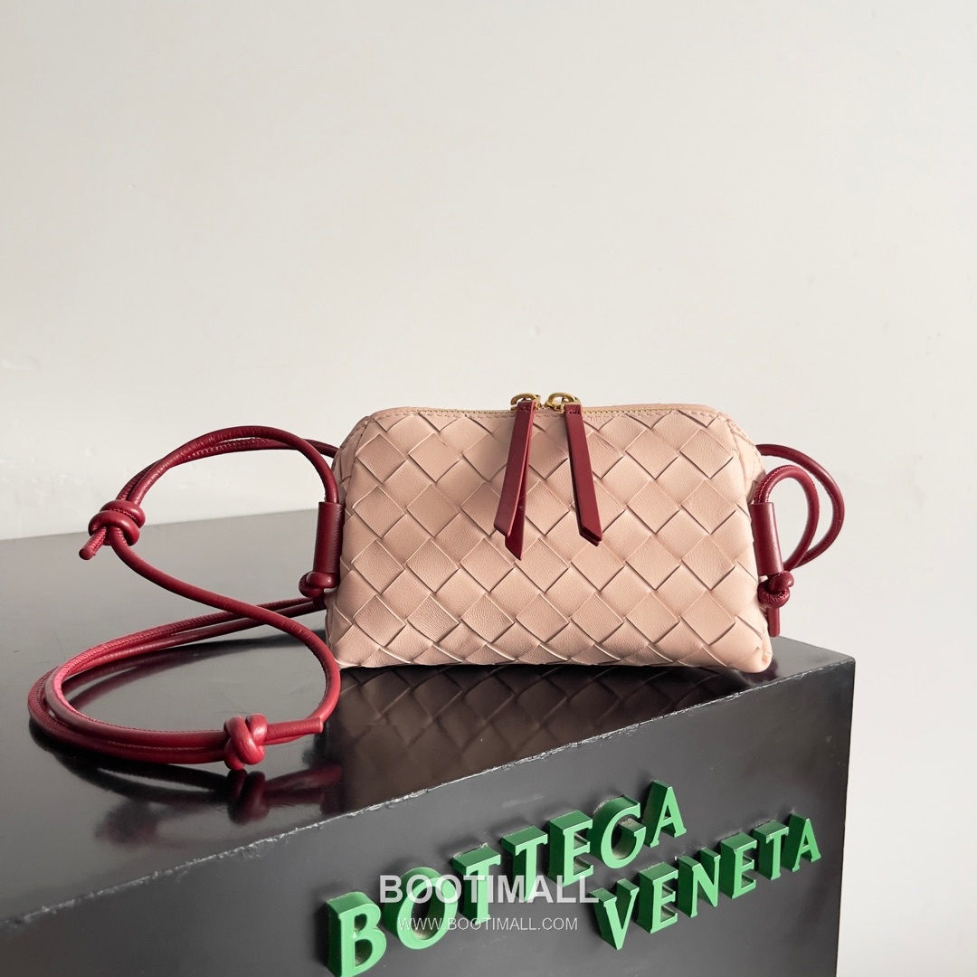 Bottega Veneta Concert Pouch Mini Intrecciato Leather Crossbody Bag 보테가 베네타 콘서트 파우치 미니 794258 인트레치아토 레더 크로스백 18.5cm 2