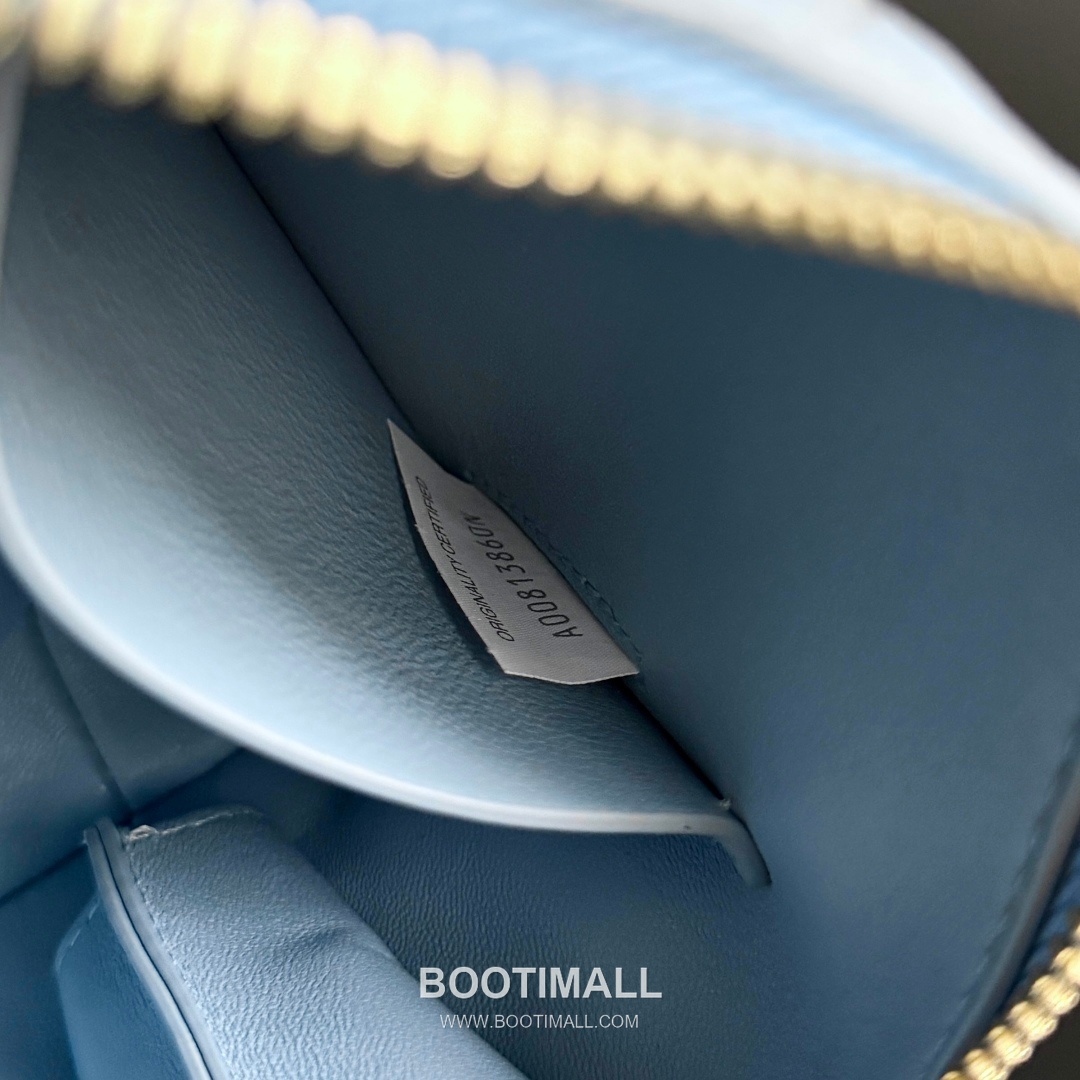 Bottega Veneta Concert Pouch Intrecciato Leather Mini Crossbody Bag 보테가베네타 콘서트 파우치 인트레치아토 가죽 미니 크로스백 18.5cm 6