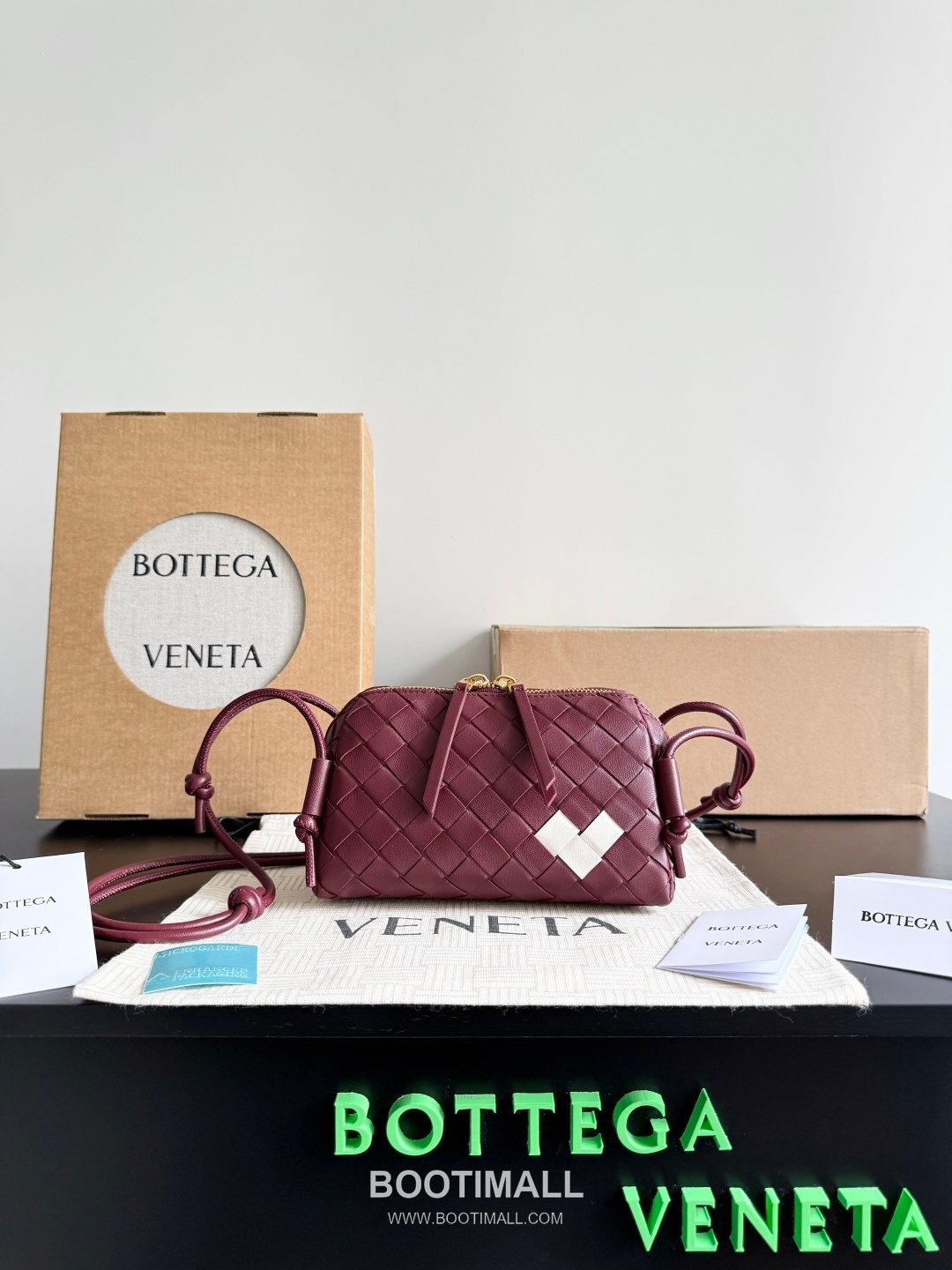 Bottega Veneta Concert Pouch Mini Intrecciato Leather Crossbody Bag 보테가 베네타 콘서트 파우치 미니 794258 인트레치아토 레더 크로스백 18.5cm 1