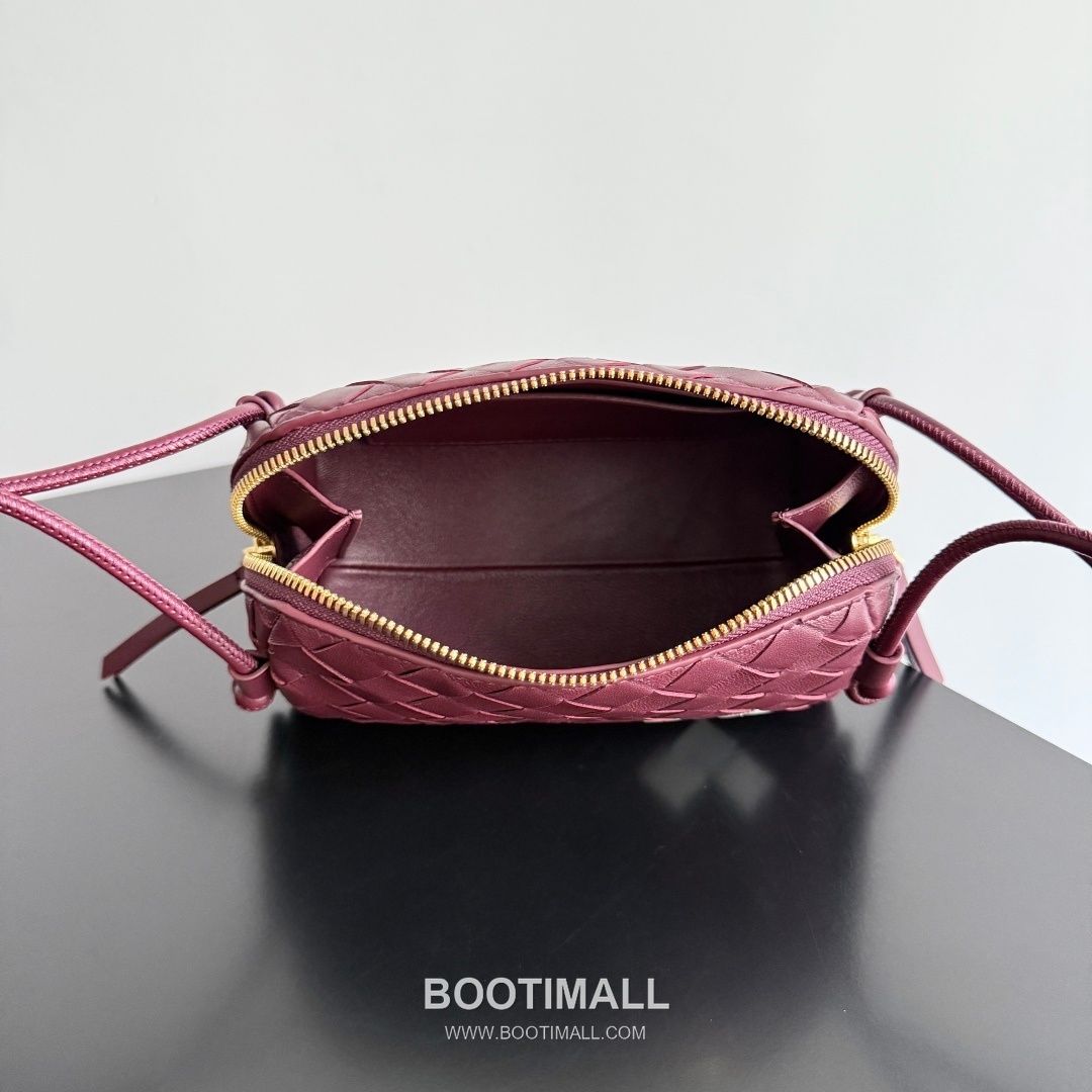 Bottega Veneta Concert Pouch Mini Intrecciato Leather Crossbody Bag 보테가 베네타 콘서트 파우치 미니 794258 인트레치아토 레더 크로스백 18.5cm 10