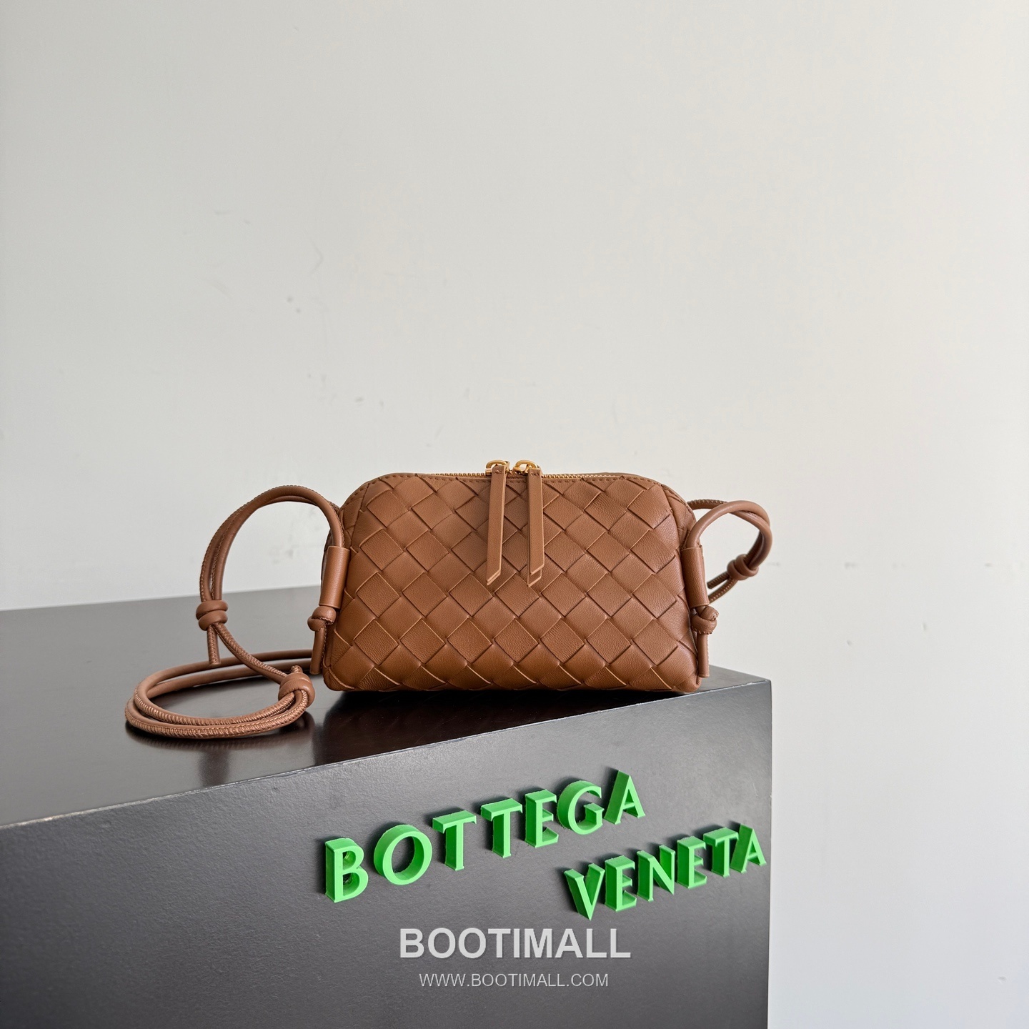 Bottega Veneta Concert Pouch 794258 Crossbody Bag 보테가 베네타 콘서트 파우치 794258 크로스백 18.5cm 2