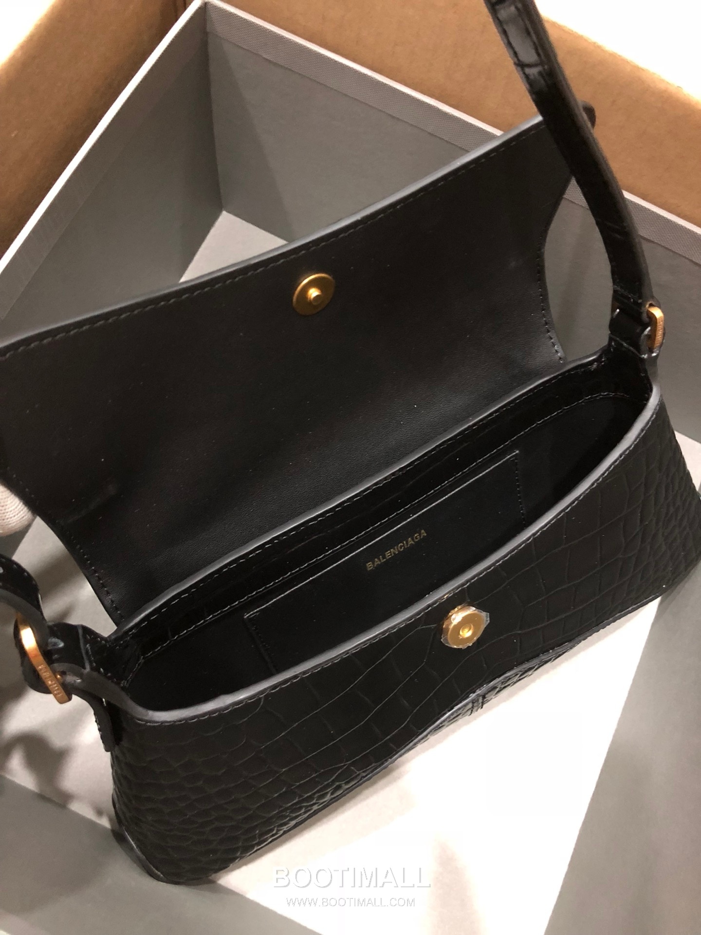 Balenciaga XX Flap Croc-Embossed Leather Black Shoulder Bag 발렌시아가 XX 플랩 크로커 엠보스드 레더 블랙 숄더백 27cm 13