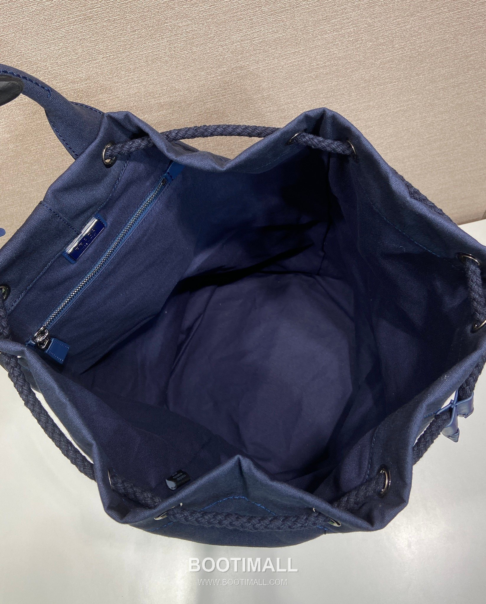 Prada Linen Blend Drawstring Travel Bag 2VY011 프라다 린넨 혼방 가죽 트리밍 드로스트링 트래블백 55cm 9