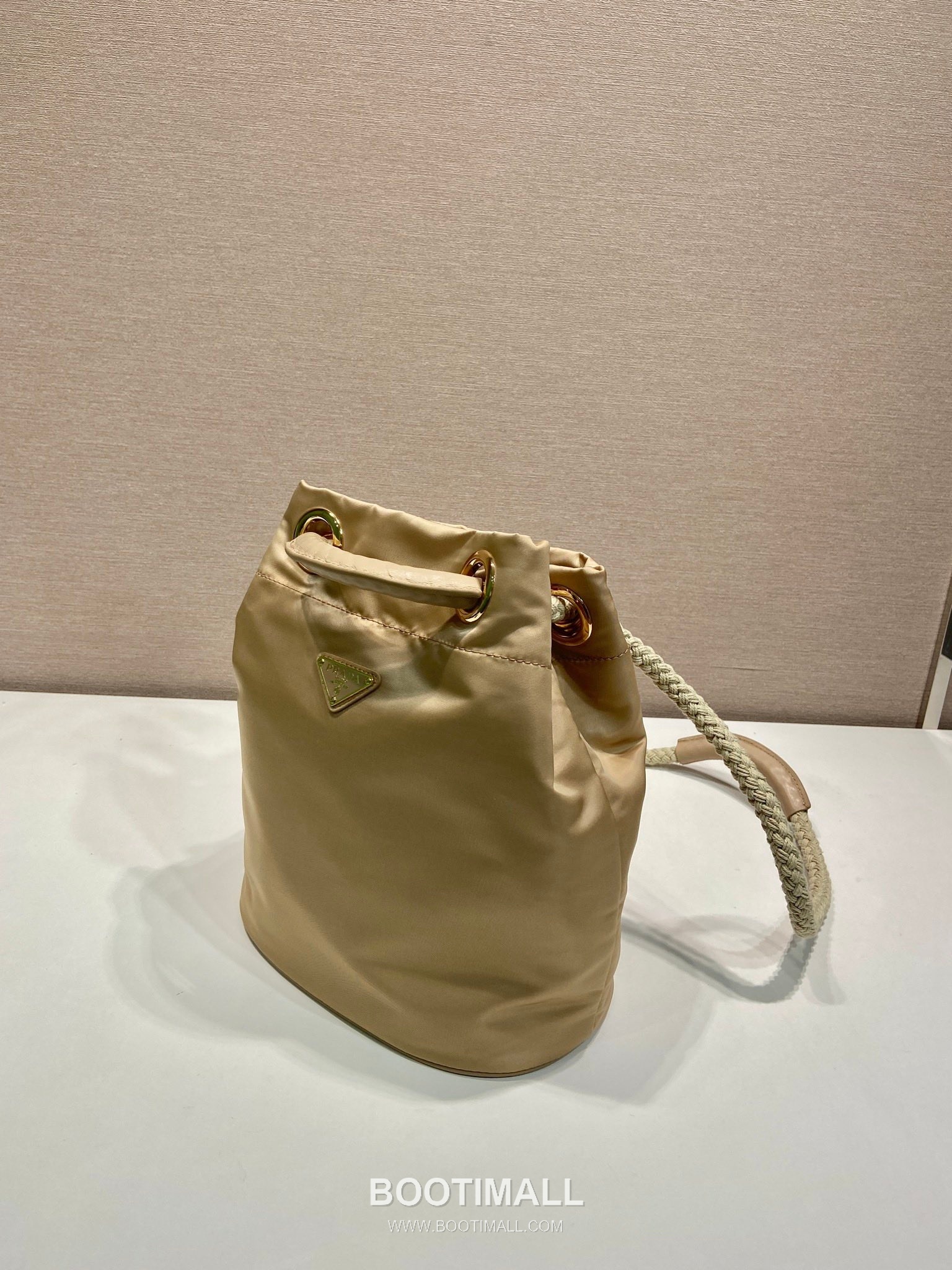 Prada Re-Nylon Bucket Bag 1BE082 프라다 리나일론 카프스킨 트리밍 버킷백 28cm 3