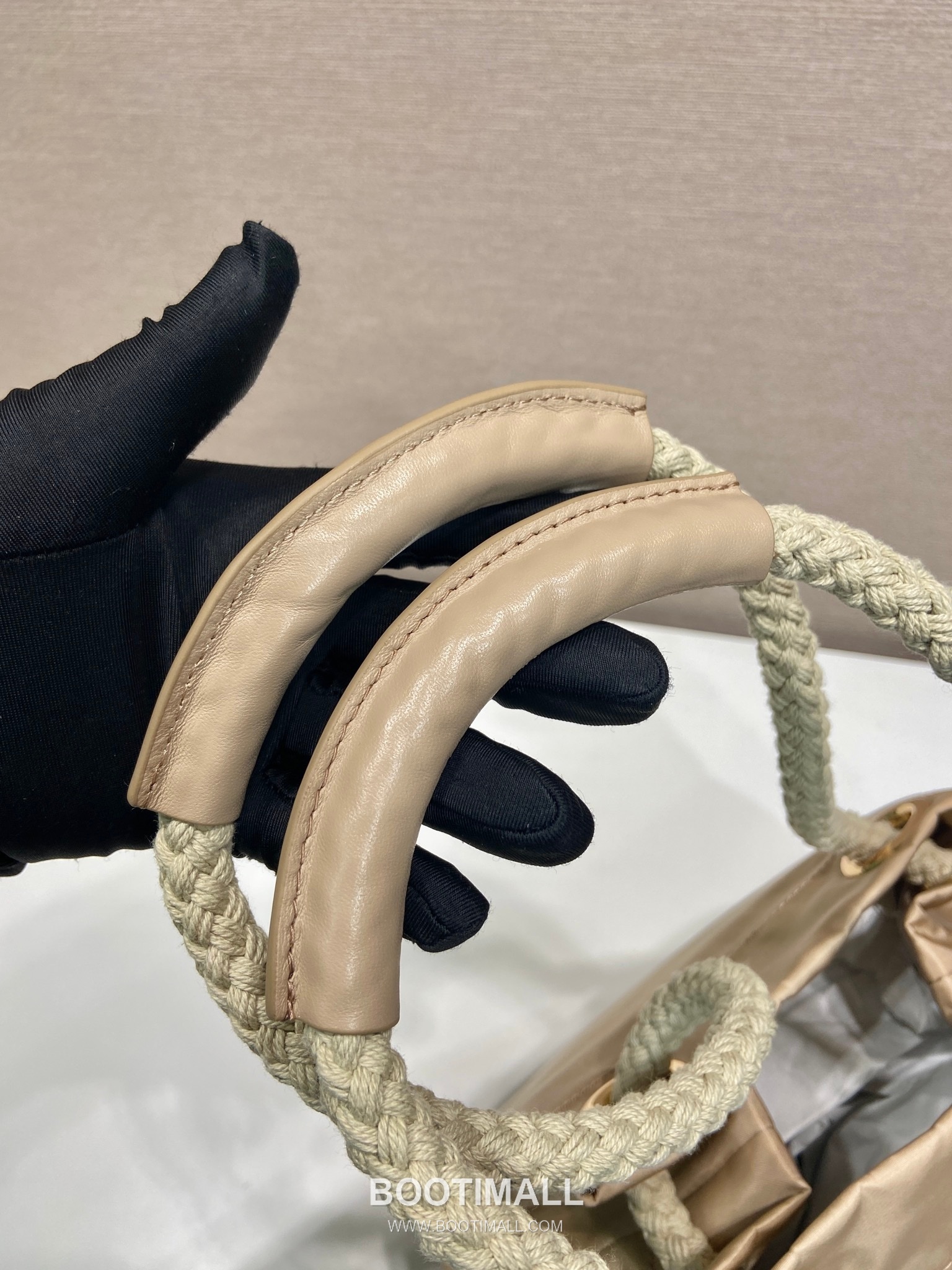 Prada Re-Nylon Bucket Bag 1BE082 프라다 리나일론 카프스킨 트리밍 버킷백 28cm 7