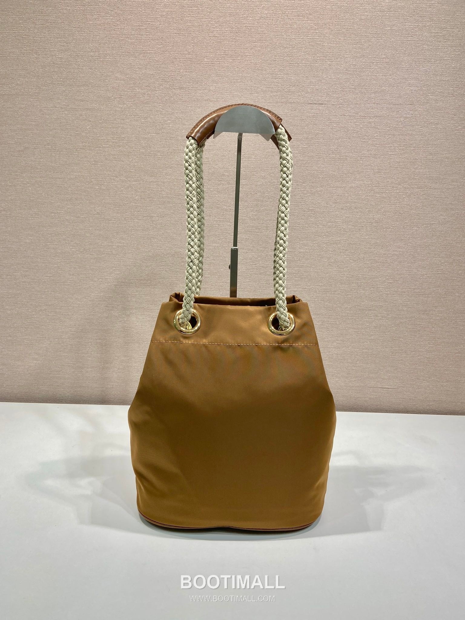 Prada Re-Nylon Bucket Bag 1BE082 프라다 리나일론 카프스킨 트리밍 버킷백 28cm 4