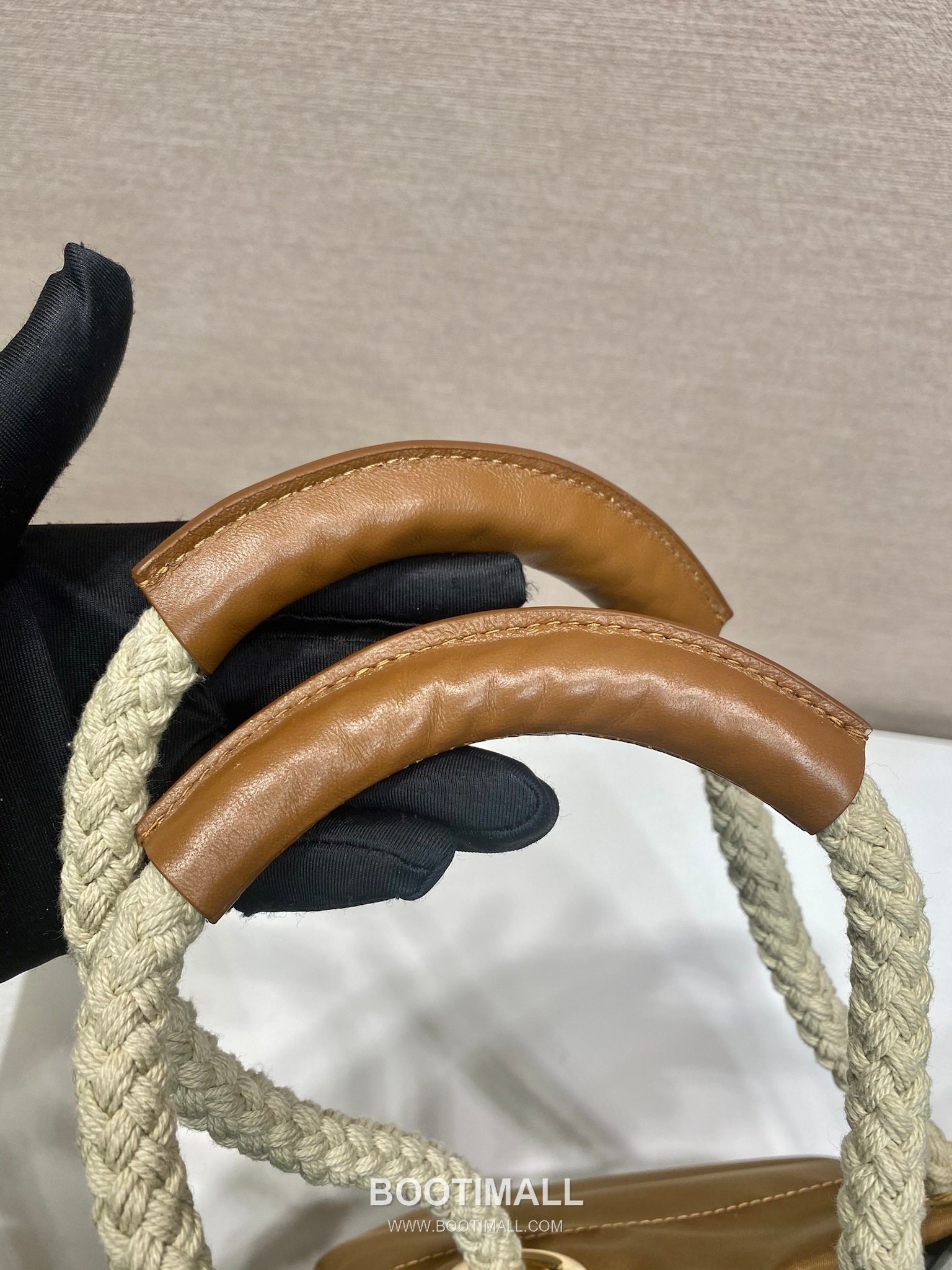 Prada Re-Nylon Bucket Bag 1BE082 프라다 리나일론 카프스킨 트리밍 버킷백 28cm 7