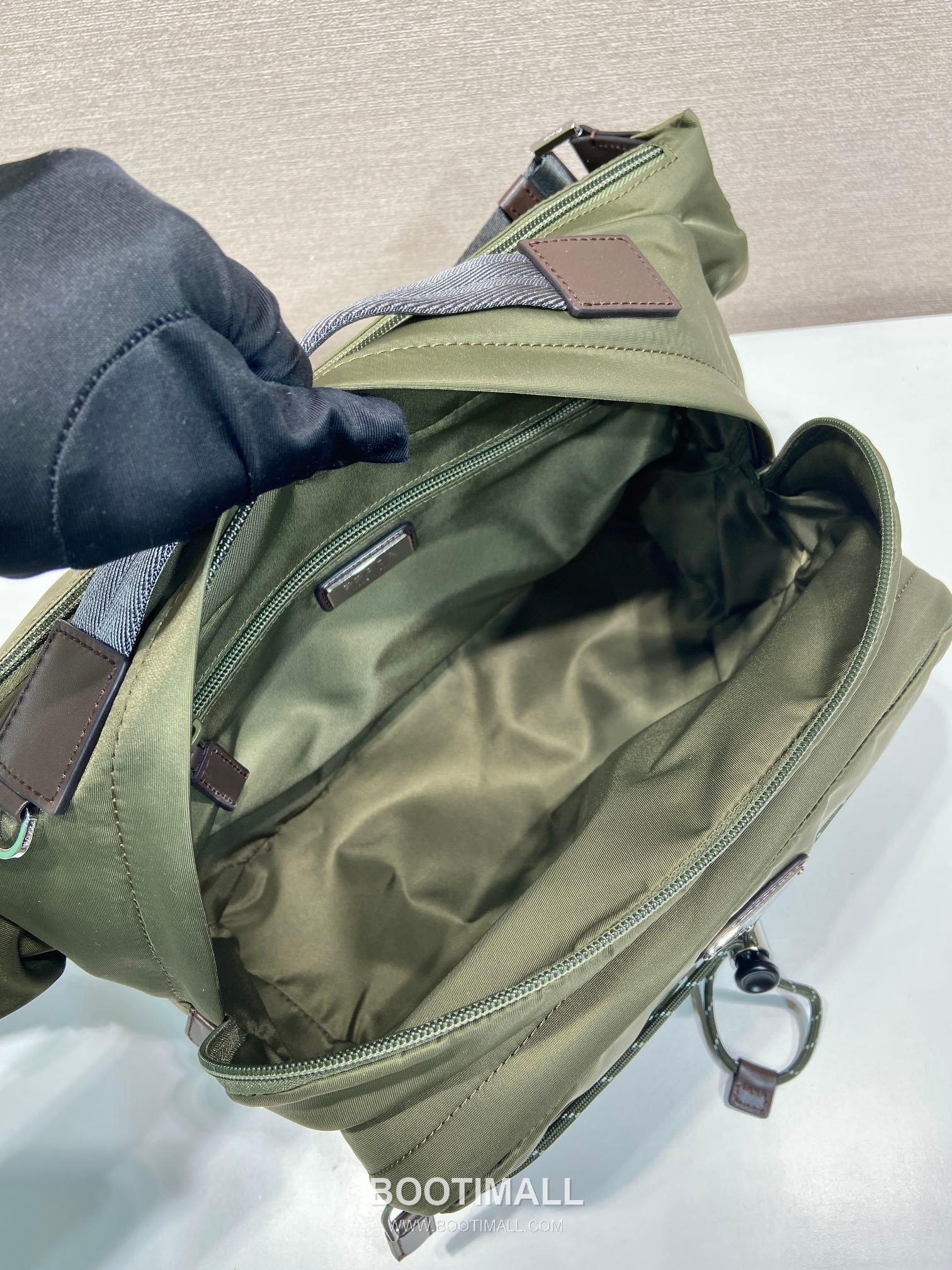 Prada Re-Nylon Messenger Bag 2VH201 프라다 리나일론 사피아노 가죽 트리밍 메신저백 30cm 8