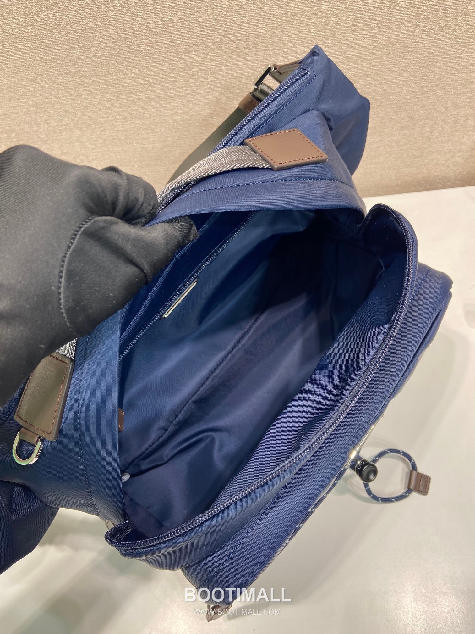 Prada Re-Nylon Messenger Bag 2VH201 프라다 리나일론 사피아노 가죽 트리밍 메신저백 30cm 8