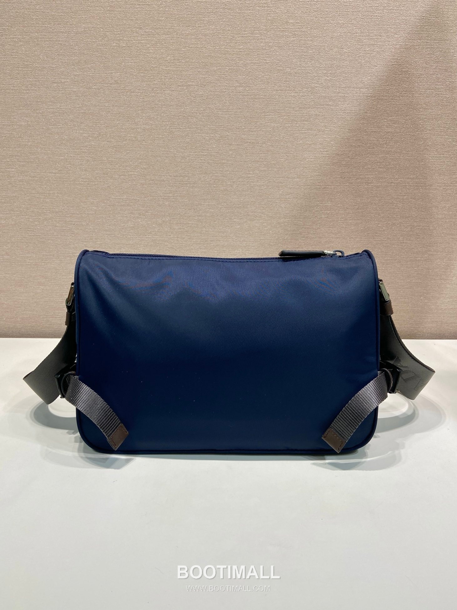 Prada Re-Nylon Messenger Bag 2VH192 프라다 리나일론 가죽 트리밍 메신저백 28cm 4