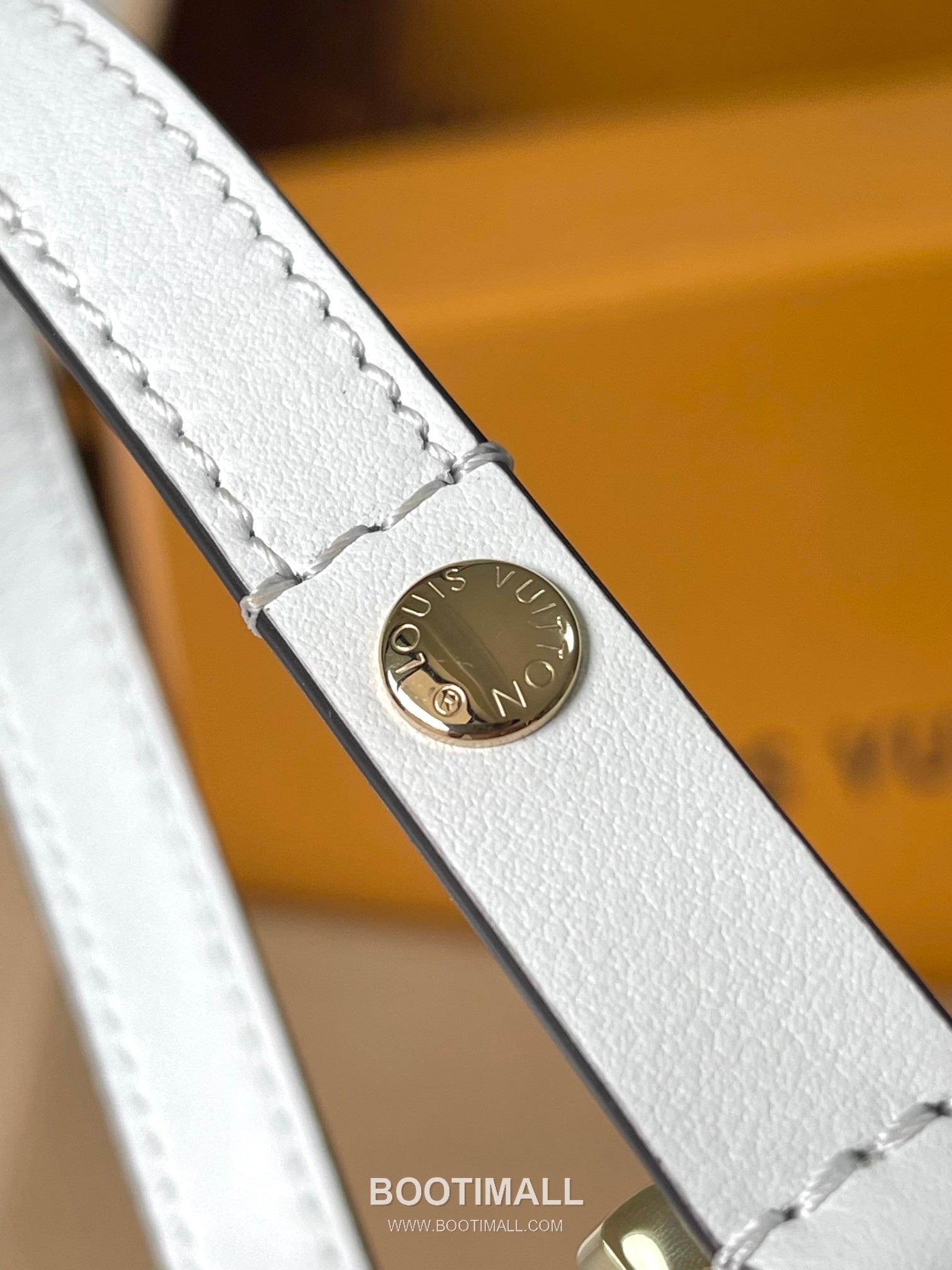 Louis Vuitton Sac Recoleta Perforated Leather WOC Crossbody Bag M11299 루이비통 삭 레콜레타 퍼포레이티드 가죽 WOC 크로스백 23.5cm 15