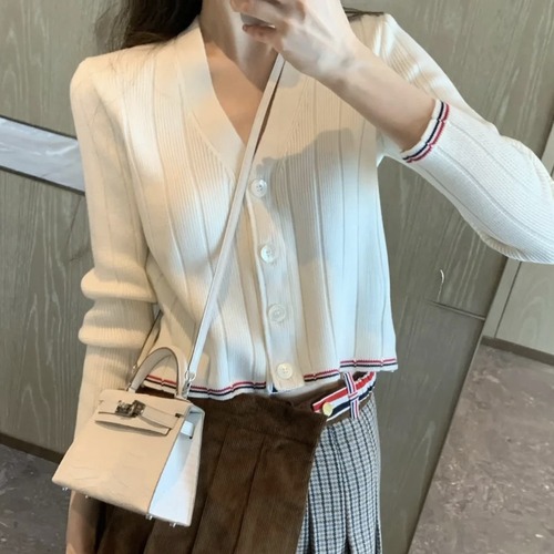 Thom Browne Fine Wool V-Neck Cardigan 톰브라운 파인 울 브이넥 가디건