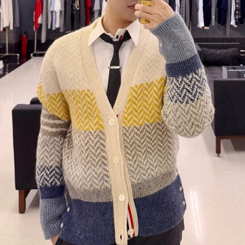 Thom Browne 2026 S/S Herringbone V-Neck Cardigan 톰브라운 2026 S/S 헤링본 브이넥 가디건