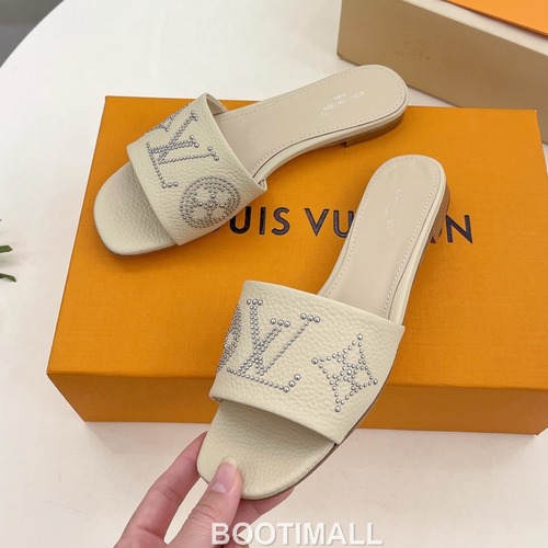 Louis Vuitton 6AM Studded Kitten Heel Mule Calfskin Leather Slides 루이비통 6AM 스터드 키튼힐 뮬 송아지 가죽 슬라이드 아이보리 굽높 2cm