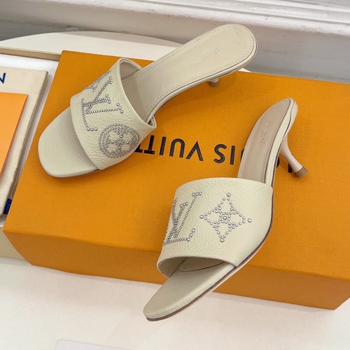 Louis Vuitton 6AM Studded Kitten Heel Mule Calfskin Leather Slides 루이비통 6AM 스터드 키튼힐 뮬 송아지 가죽 슬라이드 굽높 베이지 5.5cm