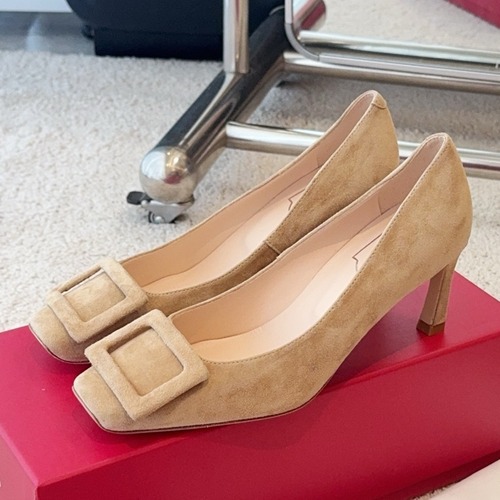 Roger Vivier Trompette Suede Pointed Toe Pumps 로저비비에 트롱페트 스웨이드 포인티드 토 펌프스 굽높 4.5cm / 7cm