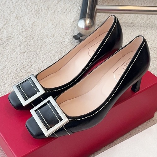 Roger Vivier Trompette Stitched Calfskin White Pumps 로저비비에 트롱페트 스티치 송아지가죽 화이트 펌프스 굽높이약 7cm