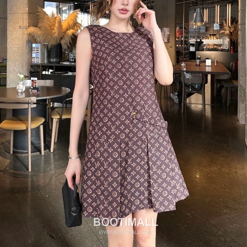 Louis Vuitton Sleeveless A-Line Dress White 루이비통 슬리브리스 A라인 드레스 화이트