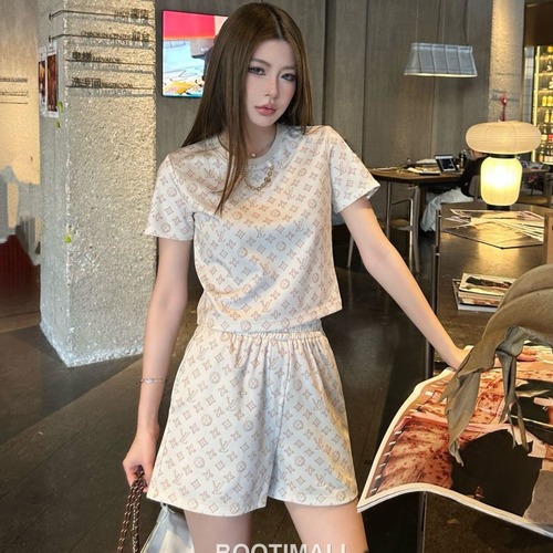 Louis Vuitton Monogram Pattern Cotton Blend Two-Piece Set Beige 루이비통 모노그램 패턴 코튼 블렌드 투피스 세트 베이지
