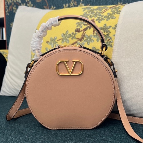 Valentino Garavani VLogo Signature Calfskin Beige Crossbody Bag 발렌티노 가라바니 2097 브이로고 시그니처 카프스킨 베이지 크로스백 16cm