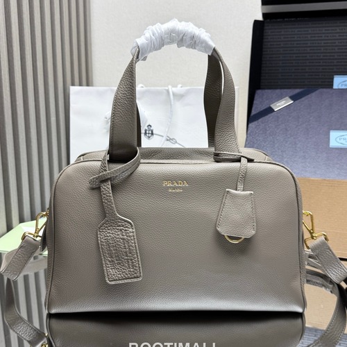 Prada Natural Grain Leather Black Top Handle Bag 프라다 1BB148 천연 그레인 레더 블랙 탑 핸들백 33cm