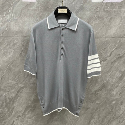 Thom Browne Four-Stripe Silk Short Sleeve Polo Shirt Mulberry Silk 톰브라운 4- 바 실크 반팔 폴로 셔츠 상급 실크, 코튼 혼방 그레이 폴로 셔츠