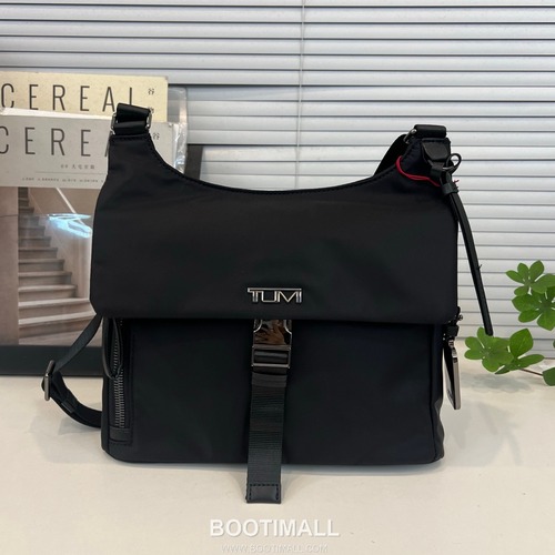 TUMI Voyageur 196658 Nylon Black Crossbody Bag 투미 보야주 196658 나일론 블랙 크로스백 29cm