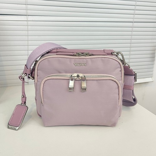TUMI Voyageur Teghan Crossbody 196692 Nylon Parachute Fabric Lavender Purple Crossbody Bag 투미 보야지 테간 크로스백 196692 나일론 파라슈트 패브릭 라벤더 퍼플 크로스백 21cm