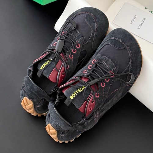 Bottega Veneta Summer 26 Suede Sneakers Suede White Sneakers 보테가 베네타 서머 26 스웨이드 스니커즈 스웨이드 블랙 스니커즈