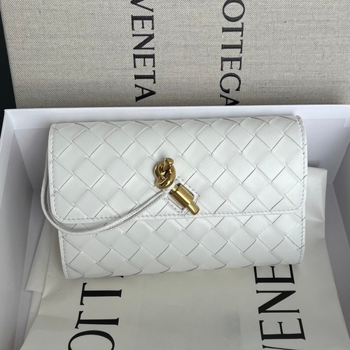 Bottega Veneta Andiamo Flap Wallet Intrecciato Gold Long Wallet 보테가 베네타 안디아모 플랩 장지갑 인트레치아토 레더 골드 19cm