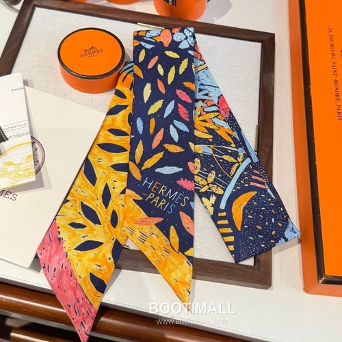 Hermes Kingdom of Birds Twilly Silk Twill Multicolor Belt 에르메스 버드 킹덤 트윌리 실크 트윌 멀티컬러 벨트