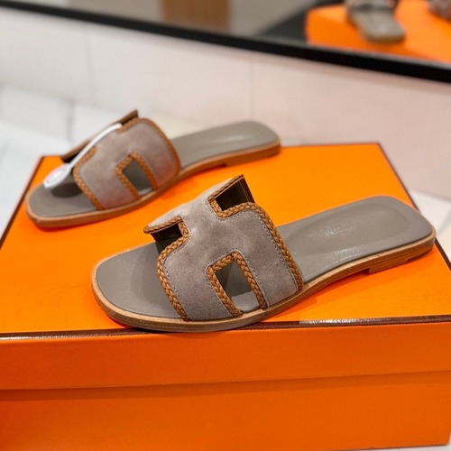 Hermes Classic Mule Sheepskin, Mixed Sheepskin Lining Brown 에르메스 클래식 뮬 양가죽, 혼합 양가죽 안감 브라운