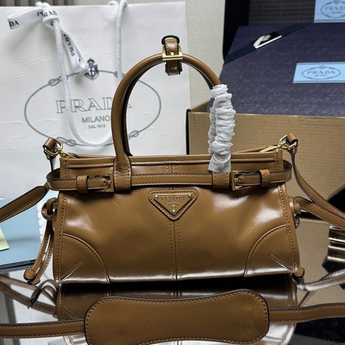 Prada Soft Lux Mini Bag Oiled Wax Leather Black Top Handle Bag 프라다 소프트 럭스 미니 백 오일드 왁스 레더 블랙 탑핸들백 23.5cm