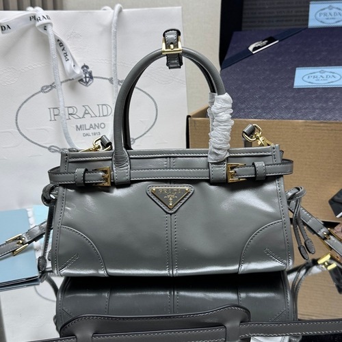 Prada Soft Lux Mini Bag Oiled Wax Leather Black Top Handle Bag 프라다 소프트 럭스 미니 백 오일드 왁스 레더 블랙 탑핸들백 23.5cm
