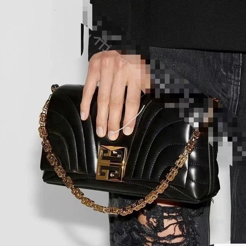 Givenchy 4G Soft Baguette Lambskin Black Shoulder Bag 지방시 4G 소프트 바게트 램스킨 블랙 숄더백 25cm