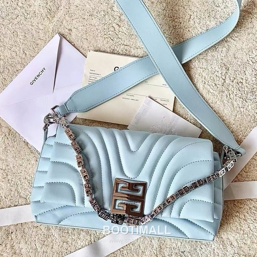 Givenchy 4G Soft Baguette Lambskin Black Shoulder Bag 지방시 4G 소프트 바게트 램스킨 블랙 숄더백 25cm