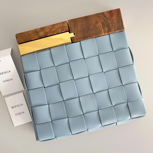 Bottega Veneta Intrecciato Wood Clutch Nappa Lambskin Brown 보테가 베네타 인트레치아토 우드 클러치 나파 램스킨 브라운 28cm