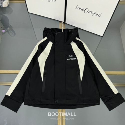 Arc'teryx Tri-Layer Hooded Shell Tri-Layer Waterproof Fabric Black Windbreaker 아크테릭스 트라이 레이어 후드 쉘 3레이어 방수 원단 블랙 바람막이