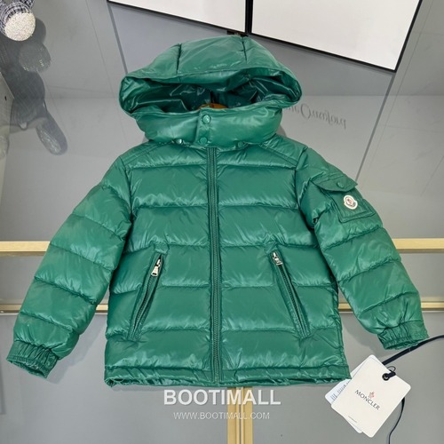 Balenciaga Maya Glossy Down Polyester, Duck Down Black Down Jacket 발렌시아가 마야 글로시 다운 폴리에스터, 덕다운 블랙 다운 재킷