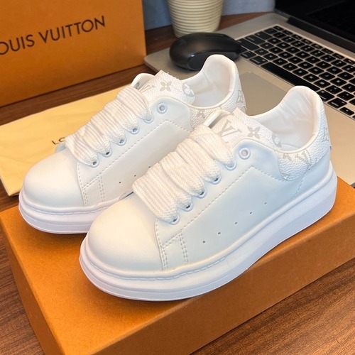 Louis Vuitton Kids Leather Casual Lambskin Leather Sneakers 루이비통 키즈 레더 캐주얼 램스킨 레더 스니커즈