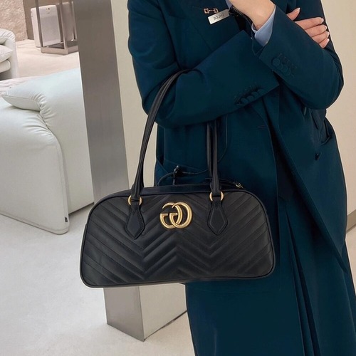 Gucci Matelassé GG Small Chevron Matelassé Calfskin Black Shoulder Bag 구찌 마틀라세 GG 스몰 쉐브론 마틀라세 카프스킨 블랙 숄더백 35.5cm