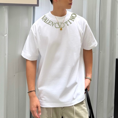 Valentino 2026 Spring Logo Tee Black T-Shirt 발렌티노 2026 봄 로고 티 블랙 반팔 티셔츠