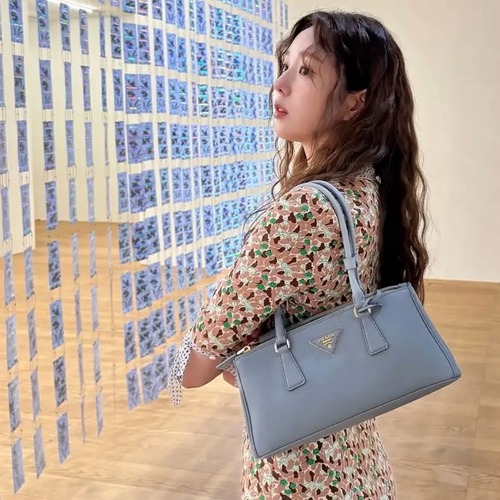 Prada Saffiano Leather Top Handle Bag 1BA457 프라다 사피아노 가죽 토트백 28cm