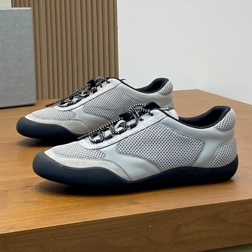 Prada Enamel Triangle Leather Sneaker Leather Sneakers 프라다 에나멜 트라이앵글 레더 스니커즈 레더